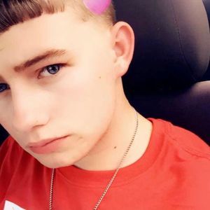 Meet your Posher, Zachary